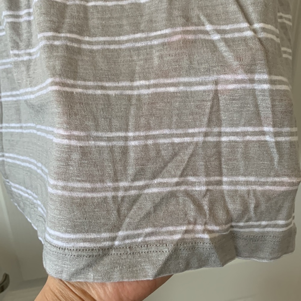 NWT LOU & GREY White And Gray Stripes 100% Linen V-neck Short Sleeves Top Size M - Picture 14 of 15
